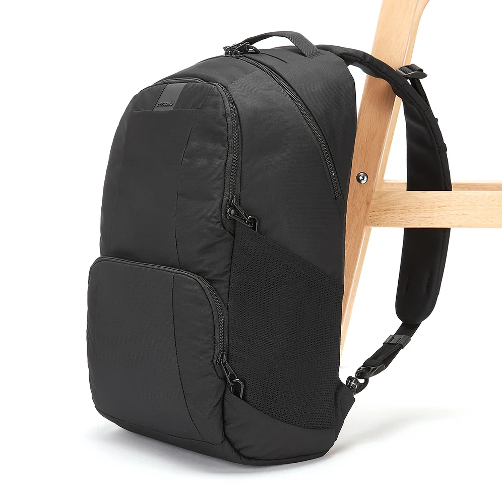Pacsafe Metrosafe LS450 Anti-Theft 25L Backpack 2 Pacsafe Metrosafe LS450 Anti-Theft 25L Backpack - Image 2