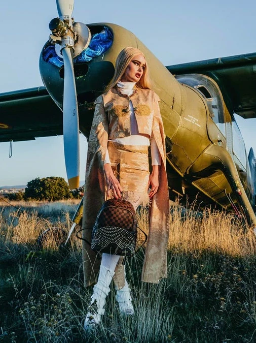 Sprayground Sharks In Paris Gold Rivet Polaris Savage Backpack 6 Sprayground Sharks In Paris Gold Rivet Polaris Savage Backpack - Image 6