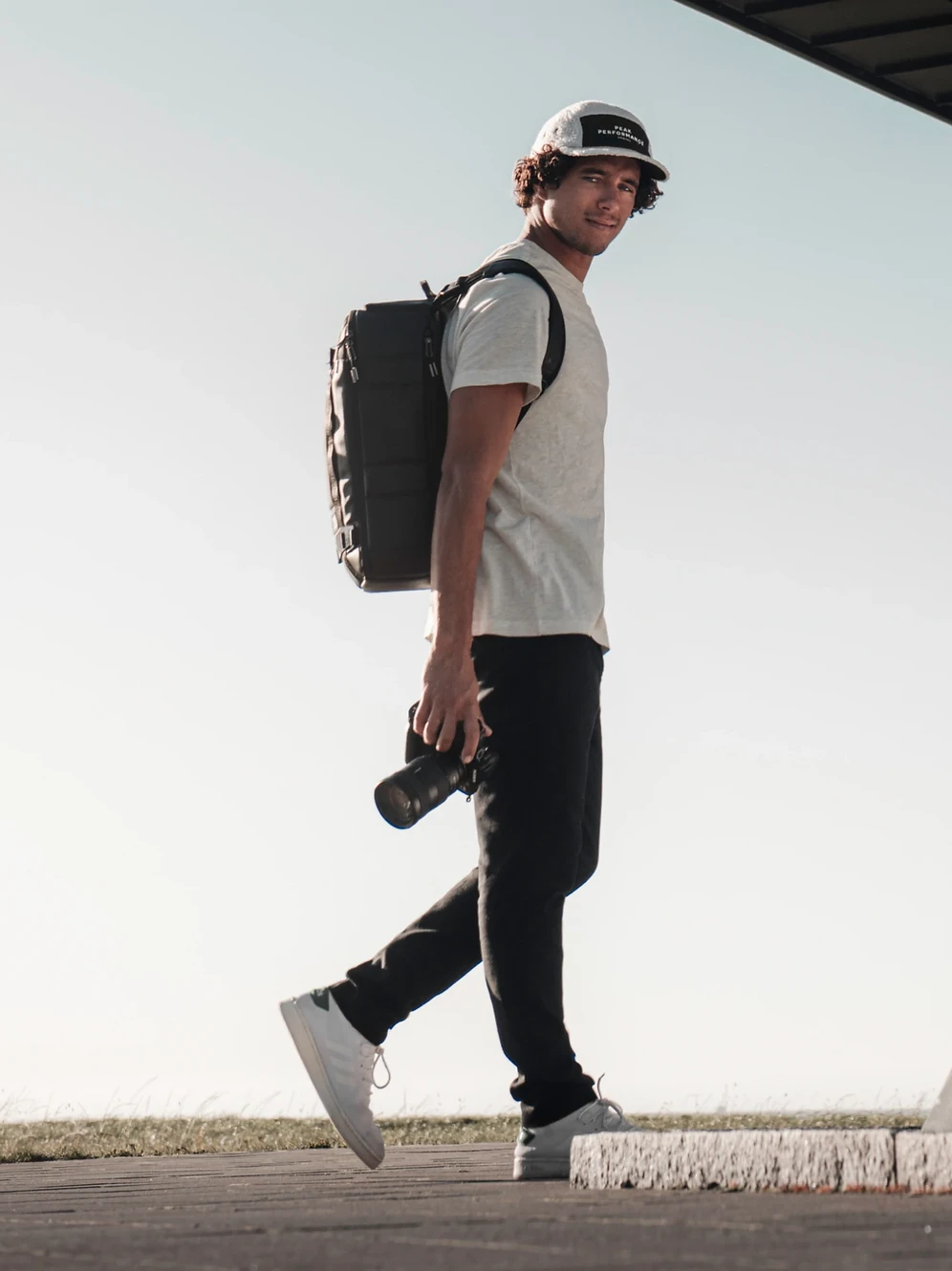 Douchebags The Ramverk 21L Backpack 7 Douchebags The Ramverk 21L Backpack - Image 7