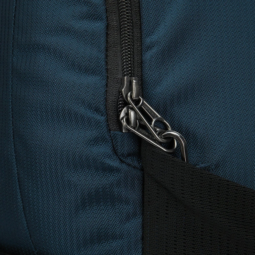 Pacsafe Metrosafe LS450 ECONYL Anti-Theft 25L Backpack 9 Pacsafe Metrosafe LS450 ECONYL Anti-Theft 25L Backpack - Image 9