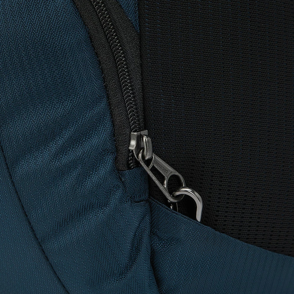 Pacsafe Metrosafe LS450 ECONYL Anti-Theft 25L Backpack 7 Pacsafe Metrosafe LS450 ECONYL Anti-Theft 25L Backpack - Image 7