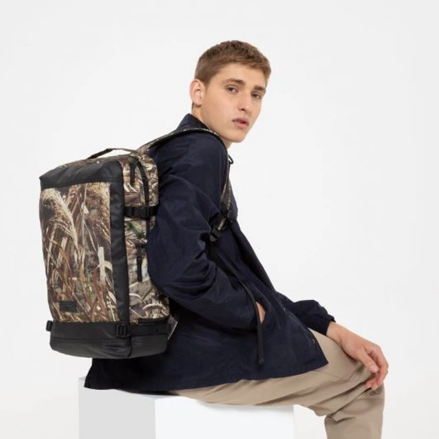 Eastpak Tecum Real Tree Camo -Medium 1 Eastpak Tecum Real Tree Camo -Medium