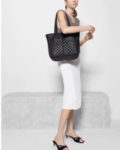 Black Metro Quatro Tote -Best Bags Store AW21 Aug 1307X1744 OnFig 3