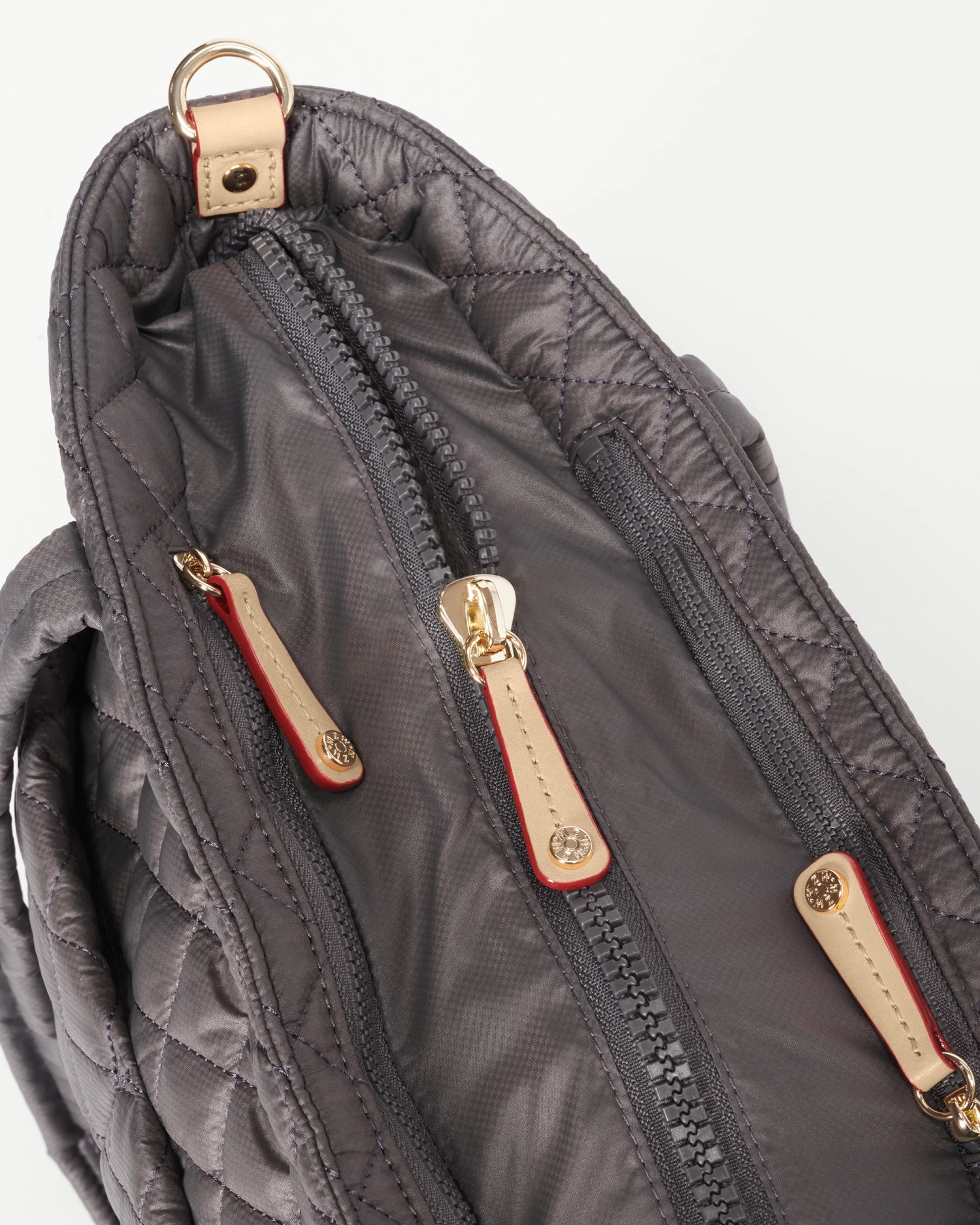 Magnet Metro Quatro Tote 4 Magnet Metro Quatro Tote - Image 4